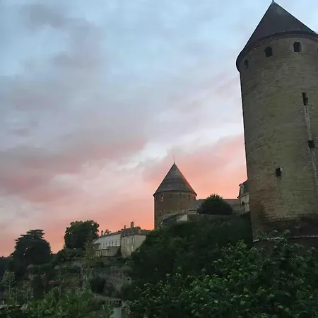 Agreable Maison De Ville A Semur En Auxois Exterior photo