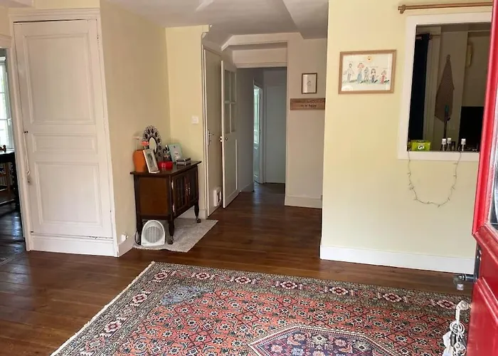 Agreable Maison De Ville A Semur En Auxois