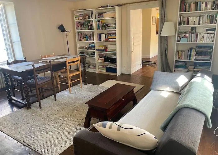 Agreable Maison De Ville A Semur En Auxois