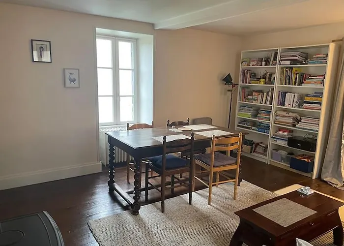 Agreable Maison De Ville A Semur En Auxois