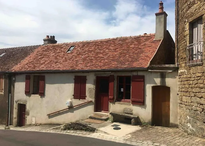 Agreable Maison De Ville A Semur En Auxois